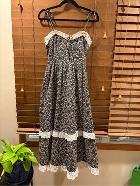 Christy Dawn - Emma- Black and Cream Floral